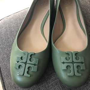 Brand New Tory Burch 7M Melinda Green Flats